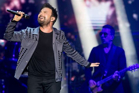 Tarkan 的「藍色狂想曲」演唱會風靡全球！土耳其音樂巨星再度掀起旋風！